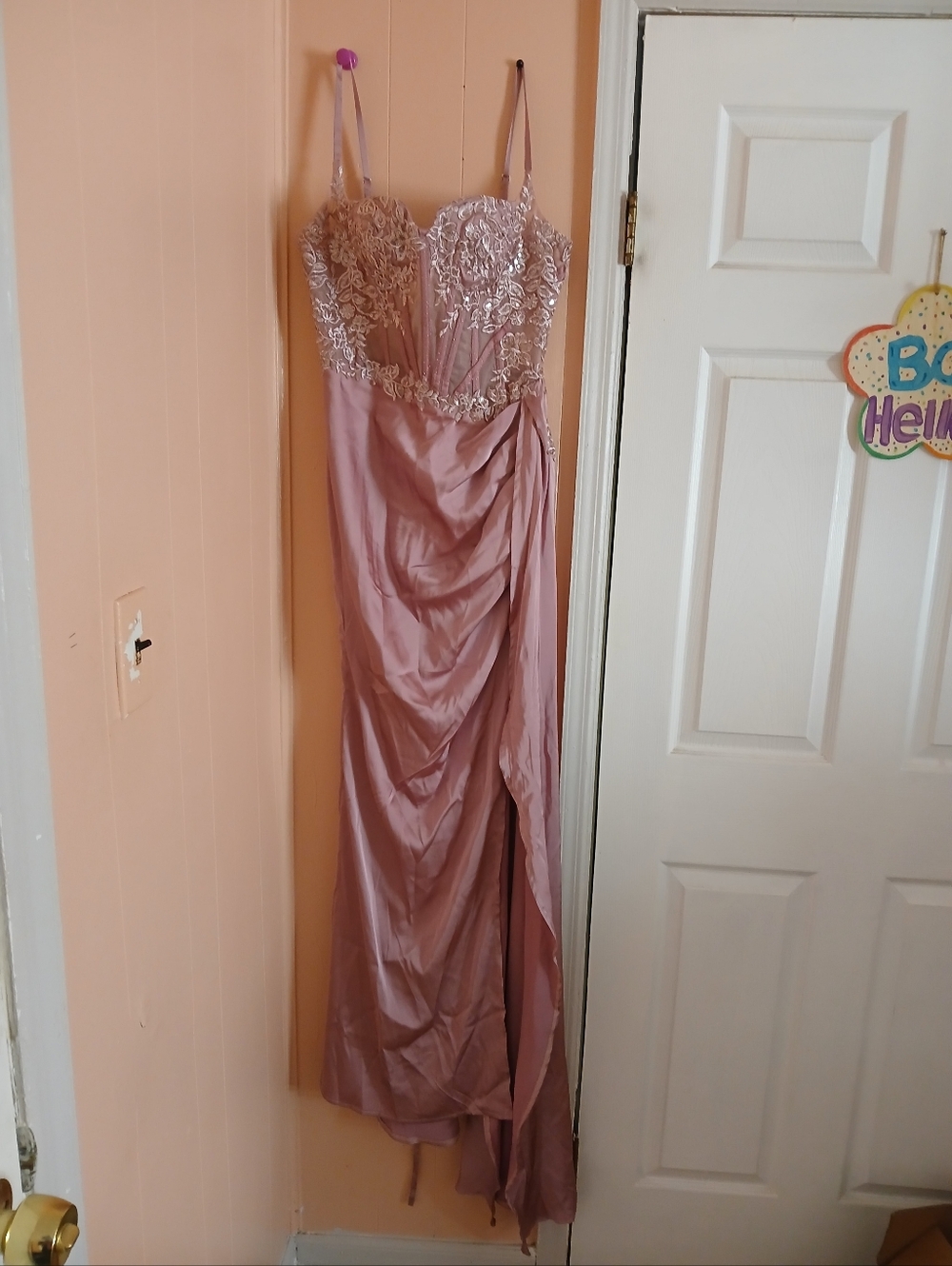 Elegant Pink Lace Bust Evening Gown